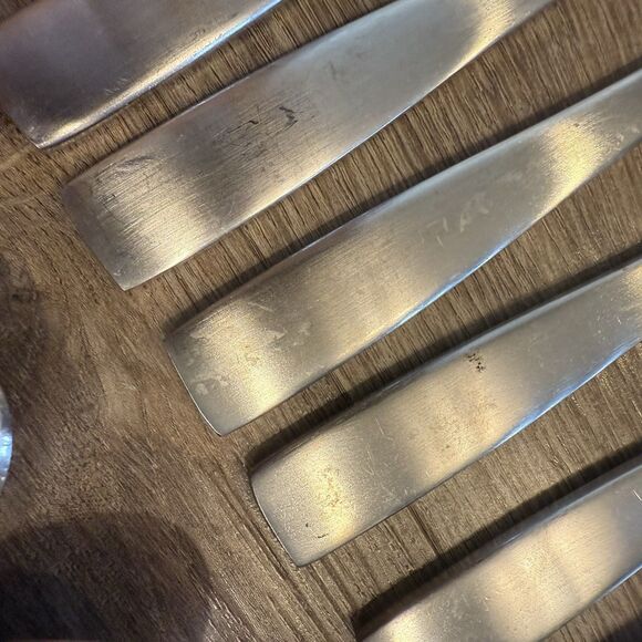 Cambridge Silver Southview Sand 0-21 Stainless Satin/Glossy Flatware Set of 20 - Picture 8 of 10